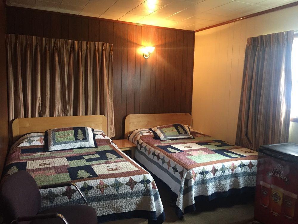 Twin Peaks Motel Napanee Eksteriør billede