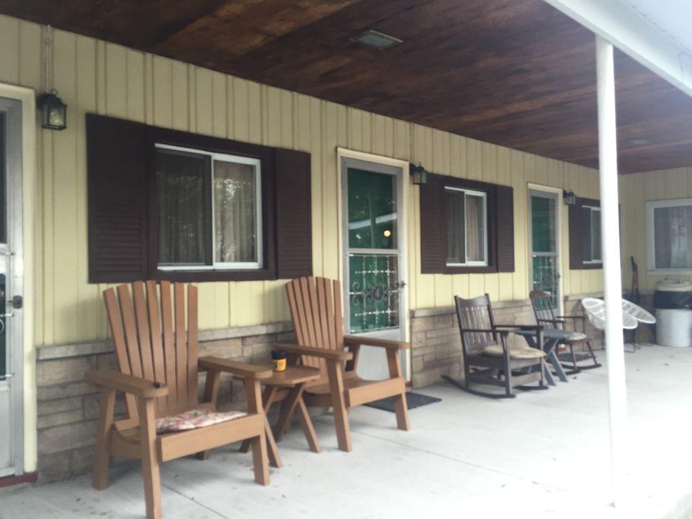 Twin Peaks Motel Napanee Eksteriør billede
